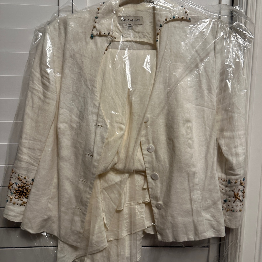 Ashley By 26 International Women's White Embroidered Blazer
